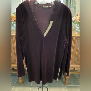 Zenergy by Chico’s Size 2 (large) burgundy velvet tunic